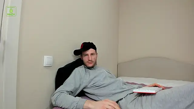 Deymond Russo online show from February 17, 12:26 pm