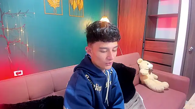 Patrick Howland  online show from February 10, 3:44 am