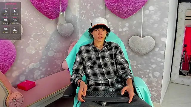 thanier 18 online show from February 8, 7:18 pm