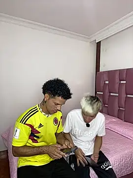 MaxyRyan online show from April 11, 11:58 am