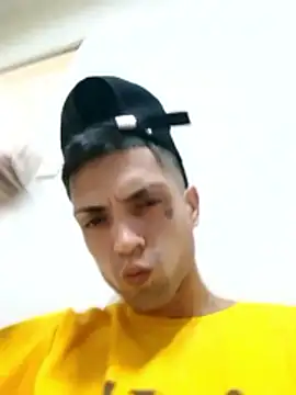 CubanoxxxSex online show from February 26, 6:48 am