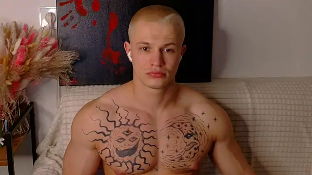 SterlingNoir online show from February 26, 10:00 pm