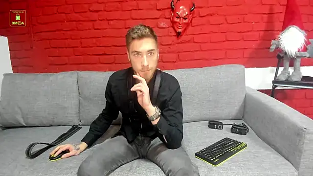 Harvey Wiliams online show from March 21, 6:39 am