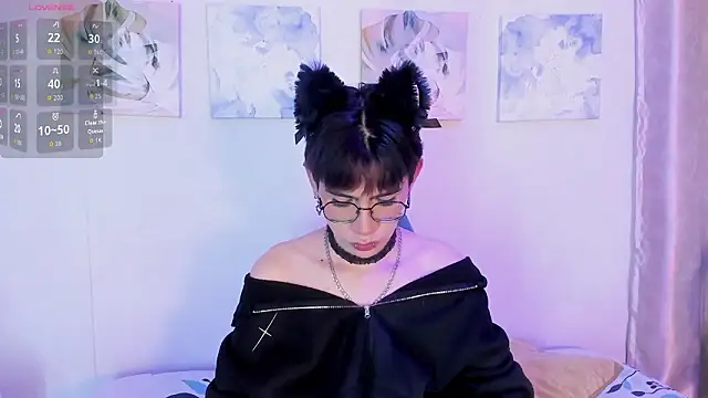 Demian Hush online show from March 19, 3:32 am