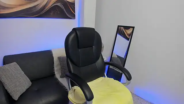 Tommas Jhonson online show from February 25, 4:02 am