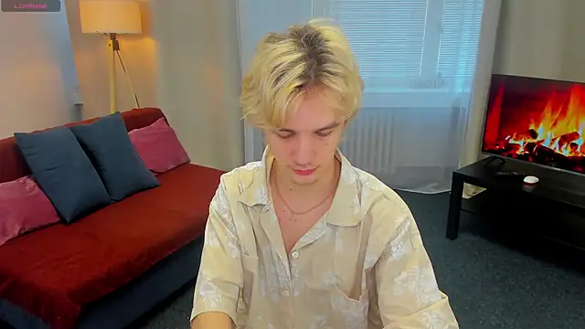 Snapshot of JameMiller chatting on February 26, 7:32 am JameMiller online show from February 26, 7:32 am