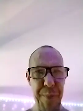 TheCreator42 online show from February 8, 11:59 am