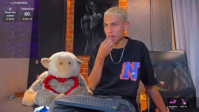 ItsZairen online show from February 19, 5:59 am