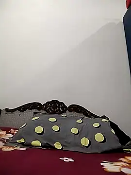 Daddyishere 19 online show from April 3, 4:15 pm