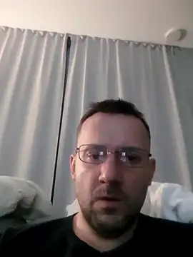 defaktor online show from April 5, 7:32 pm