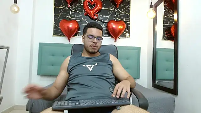 Trevor Ash online show from February 19, 3:58 am