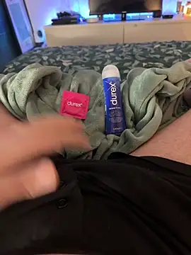 Thomascrtz online show from February 19, 10:50 pm