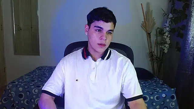 eithan jonnes online show from March 17, 9:17 pm