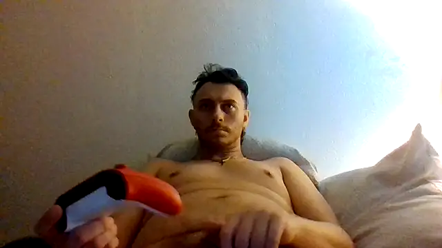 Tallhungandcloudy online show from March 4, 11:45 pm