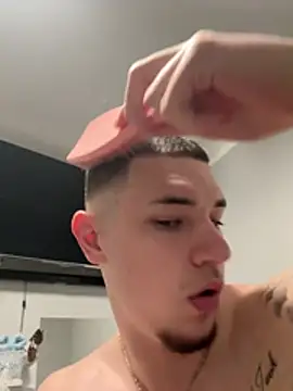 yourboydze online show from March 26, 7:23 am