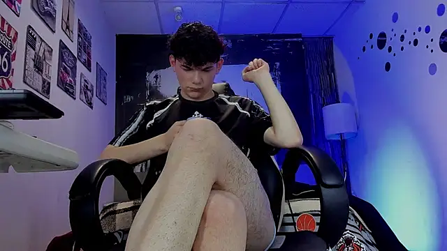 Philippsx online show from April 15, 11:04 pm