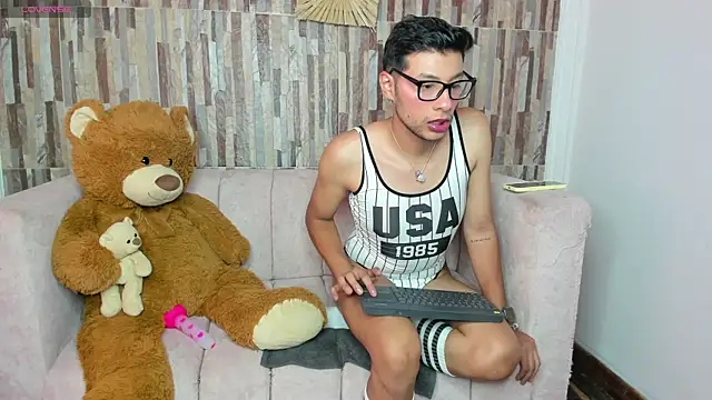 Miissy  online show from May 4, 9:16 pm