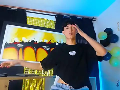 jullian ricci online show from March 14, 8:16 pm