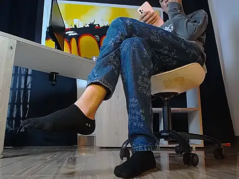 jullian ricci online show from February 22, 9:27 pm