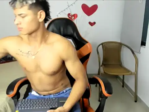 RYAN MYEARZ   online show from March 10, 11:27 am