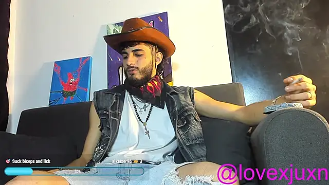 LovexJuxn8 online show from March 3, 7:32 pm