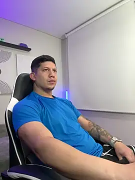  robertobaggioo online show from March 4, 11:50 am