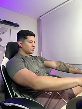  robertobaggioo online show from March 11, 12:56 pm