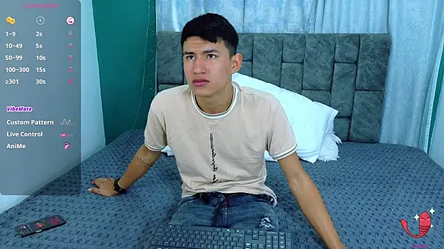 NicolasTorrez online show from February 14, 9:43 pm