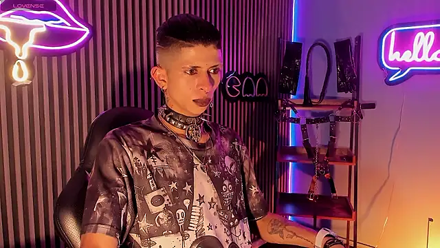 Maximoking26 online show from March 17, 5:54 am