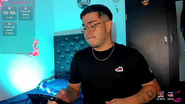 Joseph connor5 online show from March 27, 7:04 pm