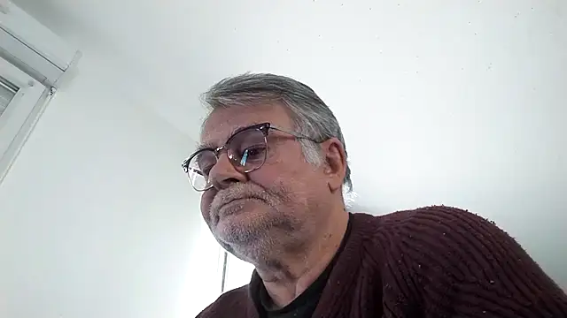 Vieux pervert online show from March 1, 8:03 am