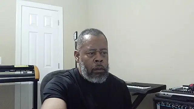 Cleozevo1961 online show from March 22, 1:38 pm