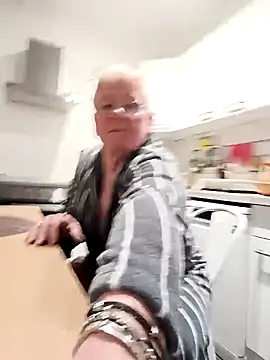 olivbisoumis online show from March 3, 6:21 am