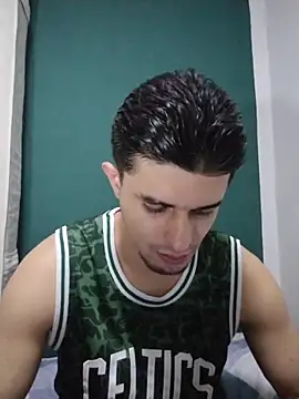 SebastianSkyler online show from April 16, 9:09 am