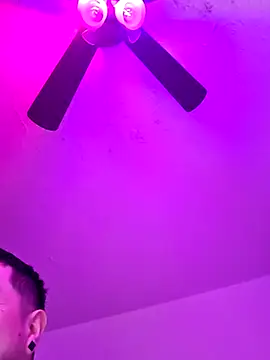 Daddyymamii online show from March 1, 6:40 pm