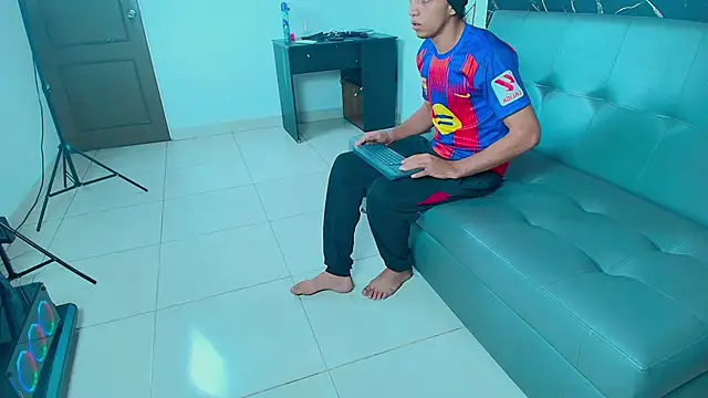 thiago moreno online show from February 25, 12:17 pm