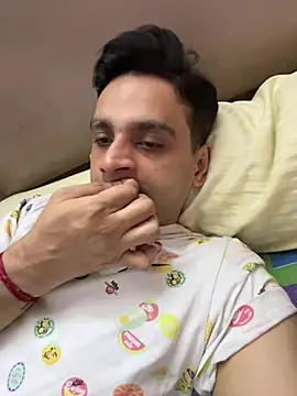 online4u08 online show from March 6, 4:04 pm