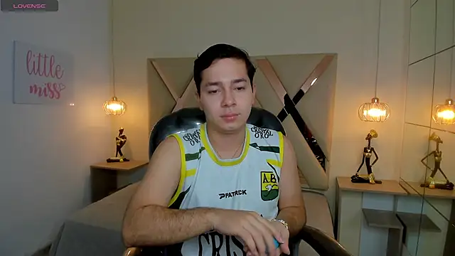 Julian Smith21 online show from March 18, 12:52 pm