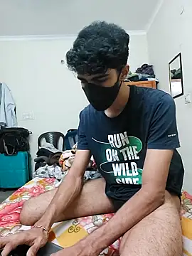 NikhilN247913 online show from April 18, 4:47 am