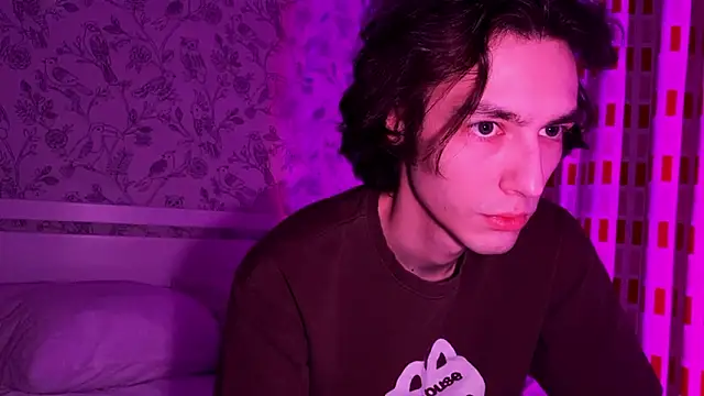 crybae online show from February 24, 2:23 am