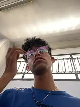 Stickmendez online show from March 9, 2:44 pm