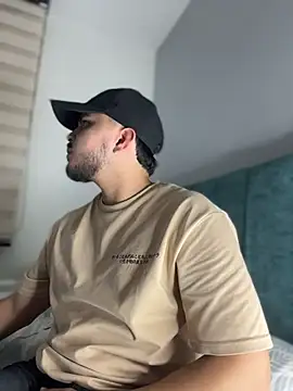 im lea online show from April 23, 12:15 am