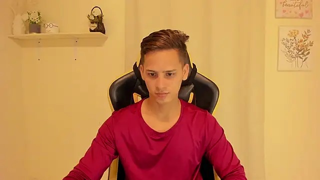 sexy andres01 online show from May 28, 4:32 am
