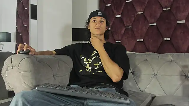 TonyBenedetti online show from April 6, 8:53 pm