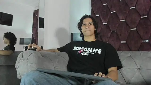 TonyBenedetti online show from April 11, 9:29 pm