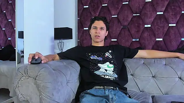 TonyBenedetti online show from July 18, 9:42 pm