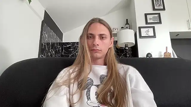 Snapshot of mi_chyort chatting on May 22, 11:37 am mi chyort online show from May 22, 11:37 am