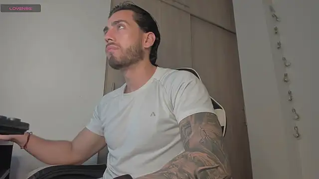 Axel  Blaze online show from April 18, 12:50 pm