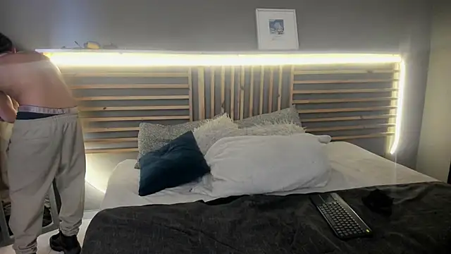 clark ken01 online show from March 18, 8:34 pm