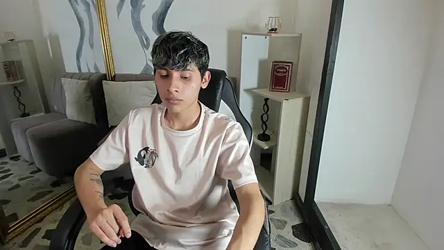 DeilanWolf online show from March 1, 5:40 am